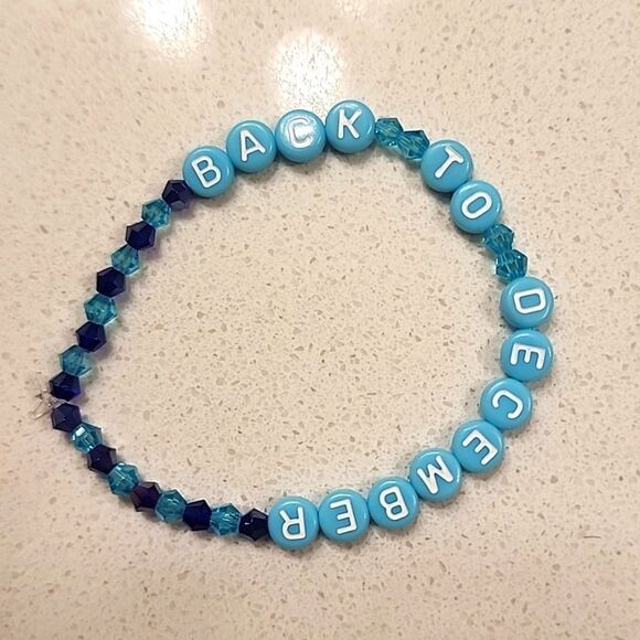 Taylor Swift Friendship Bracelet - Picture 1 of 1